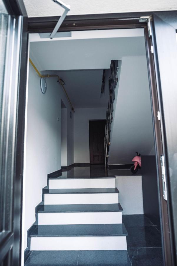 La Stejari Apartment Szucsáva Kültér fotó
